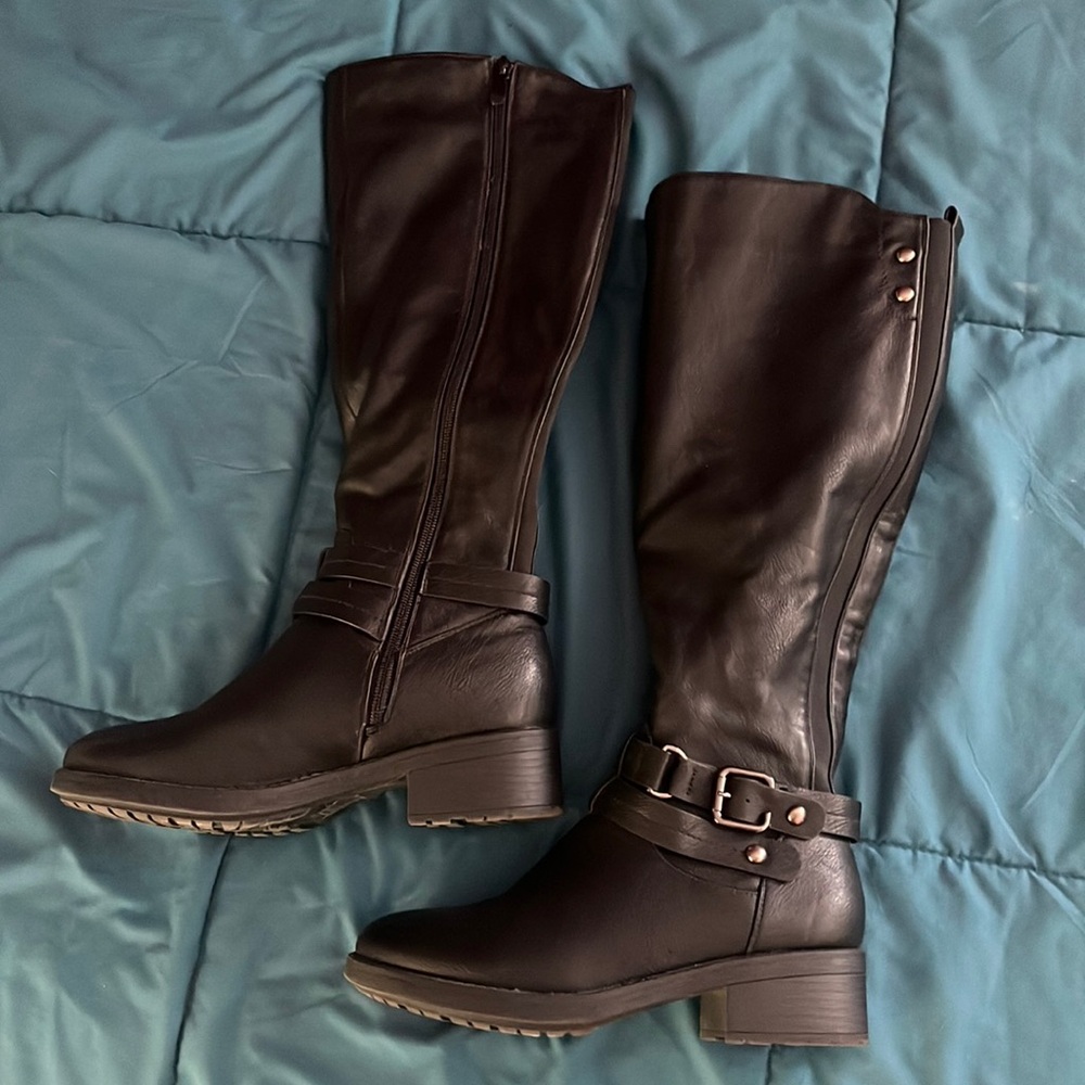 Black Boots